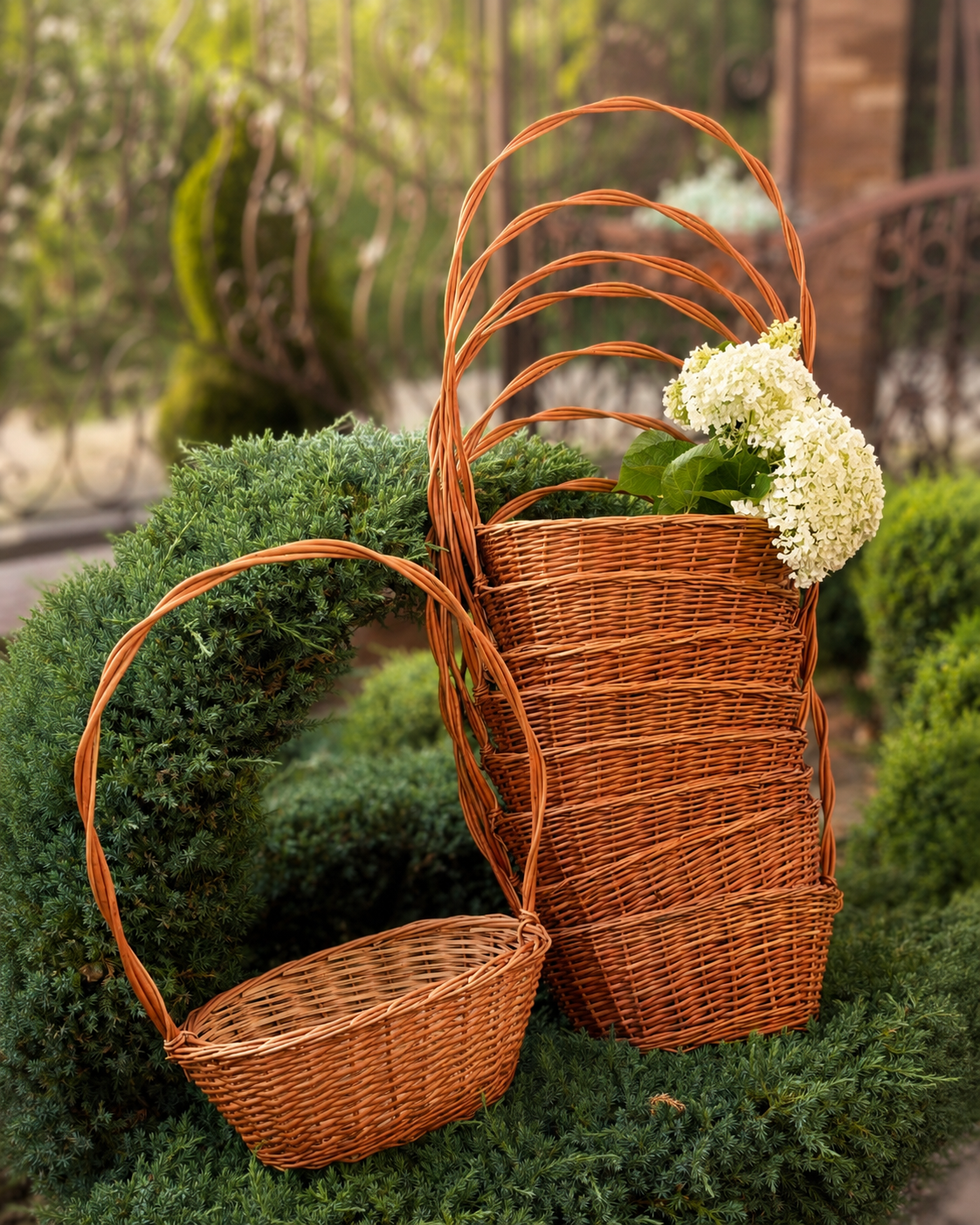 Set of 10 Willow Flower Arrangement Baskets | Large Wicker Floral Display Baskets | Florist Baskets for Flower Shops & Events