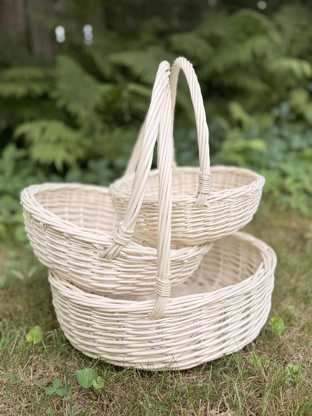 Handwoven Willow Wicker Basket: Round Rustic Home Decor