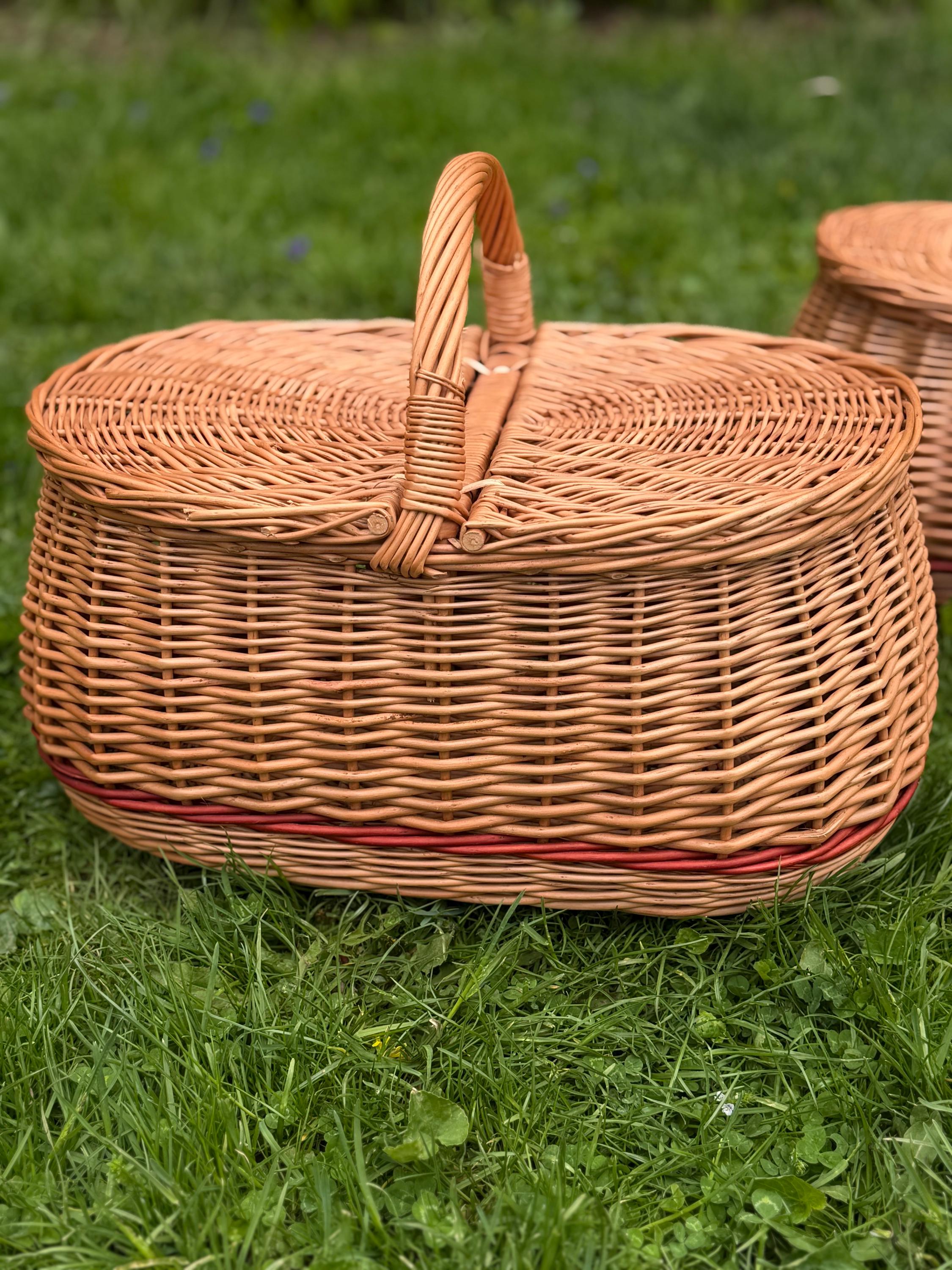 Natural Willow Picnic Basket with Lid | Handmade Wicker Picnic Basket | Large Rustic Gift Basket