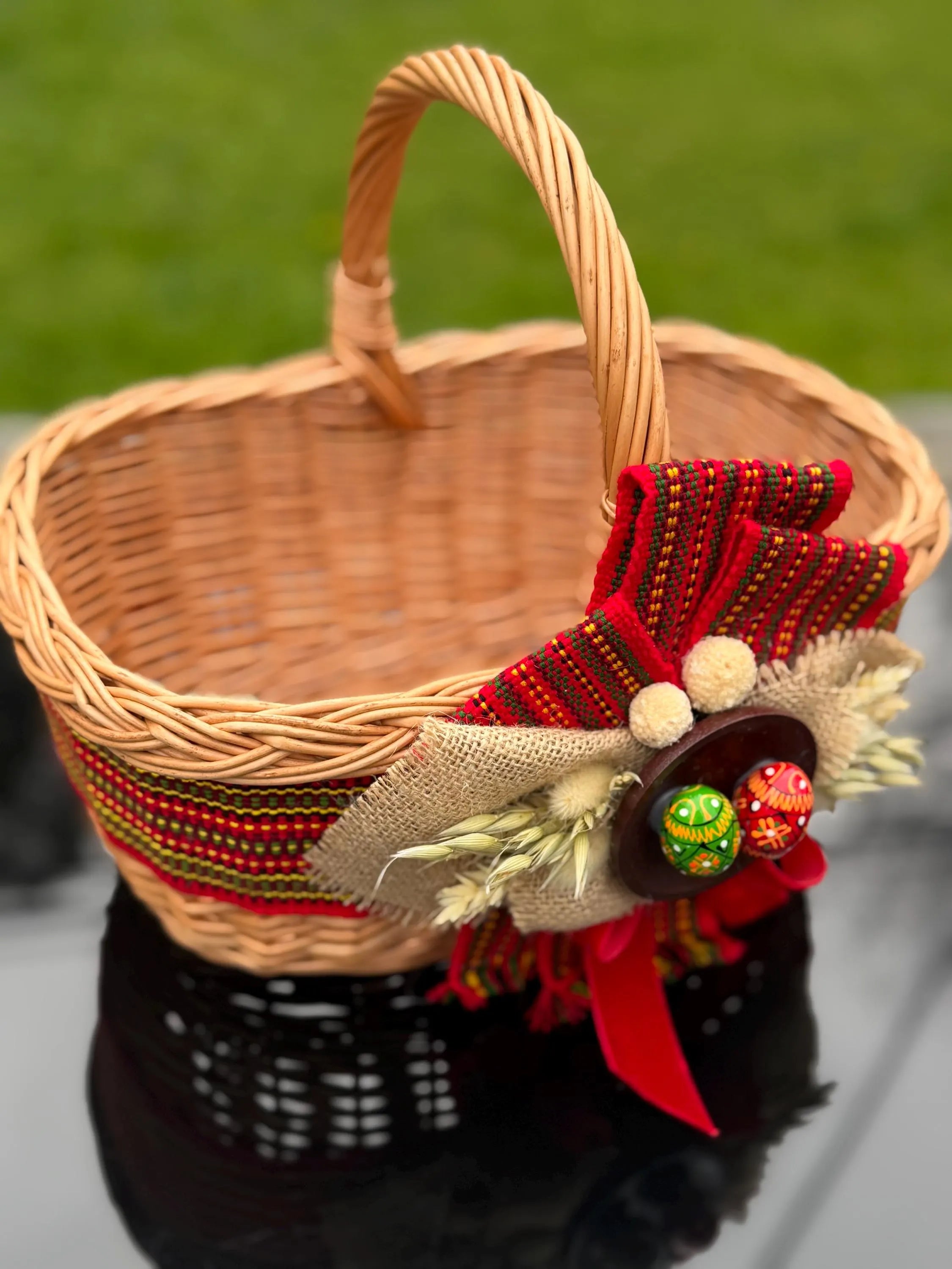 Handwoven Willow Basket – Ethno Style Ukrainian Decor, Rustic Farmhouse Easter Basket